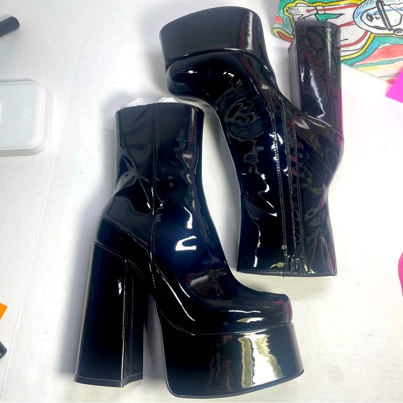 BNIB JEFFREY CAMPBELL WIDOW PATENT LEATHER PLATFORMS 6M - Picture 14 of 16